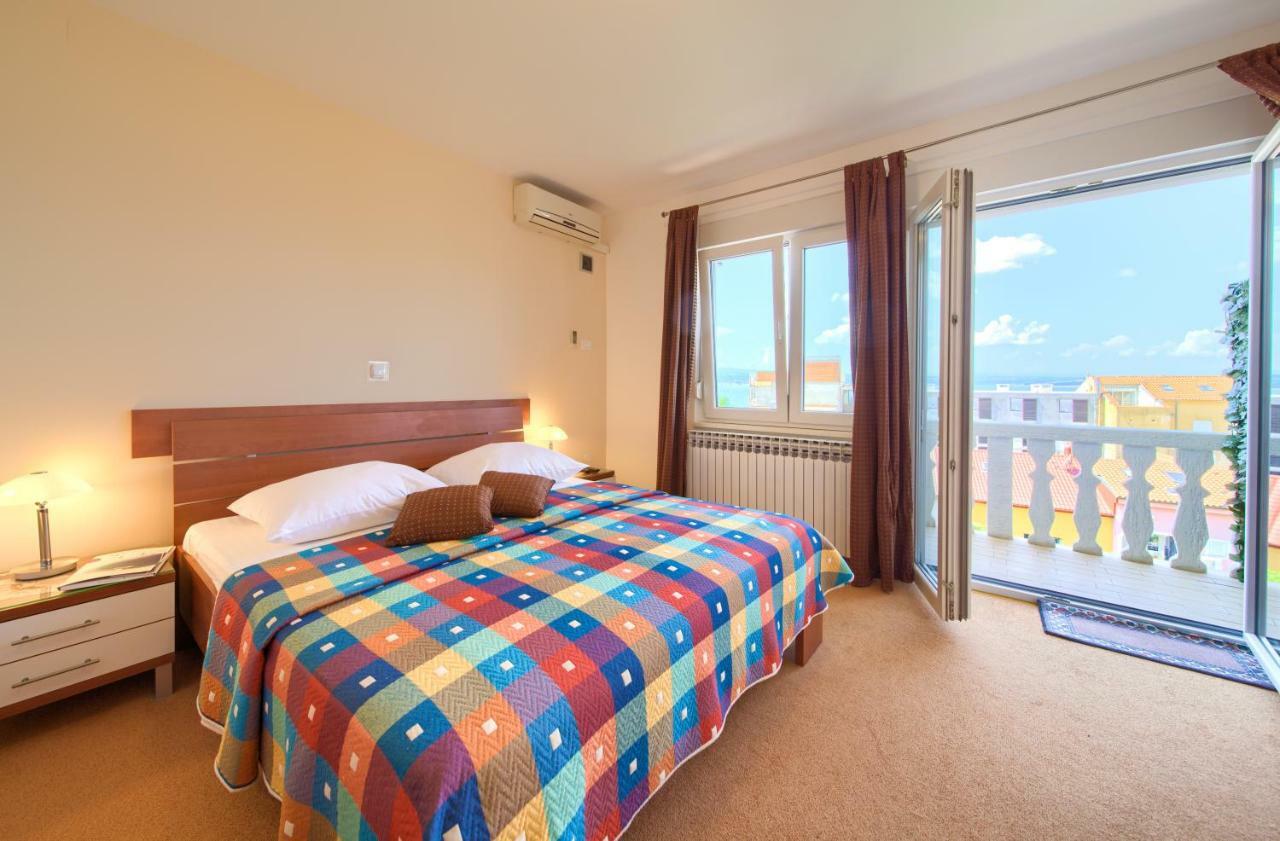 Family Apartments Vesna- 100 M Beach -Center Crikvenica Luaran gambar